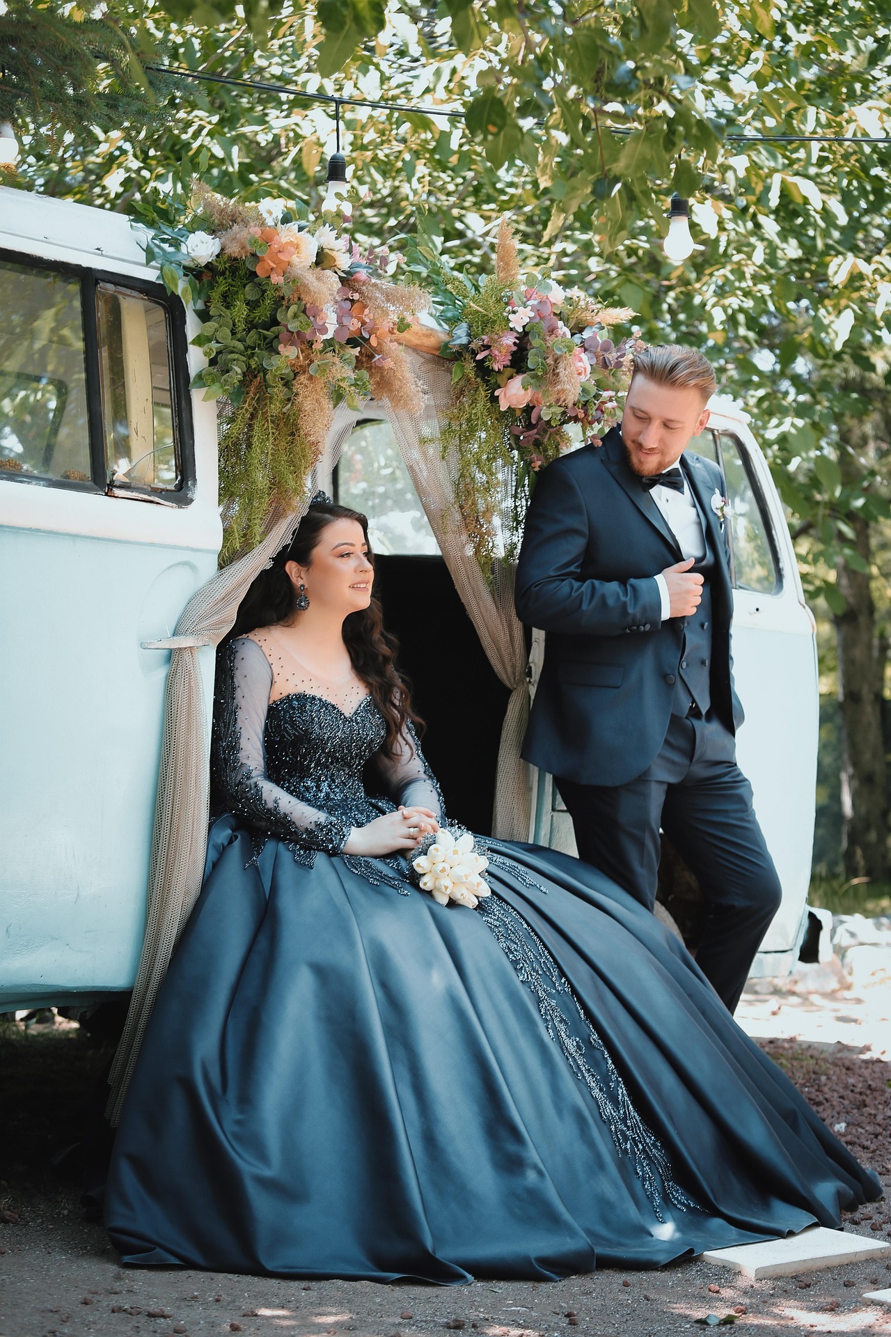 newlyweds-7430219_1920